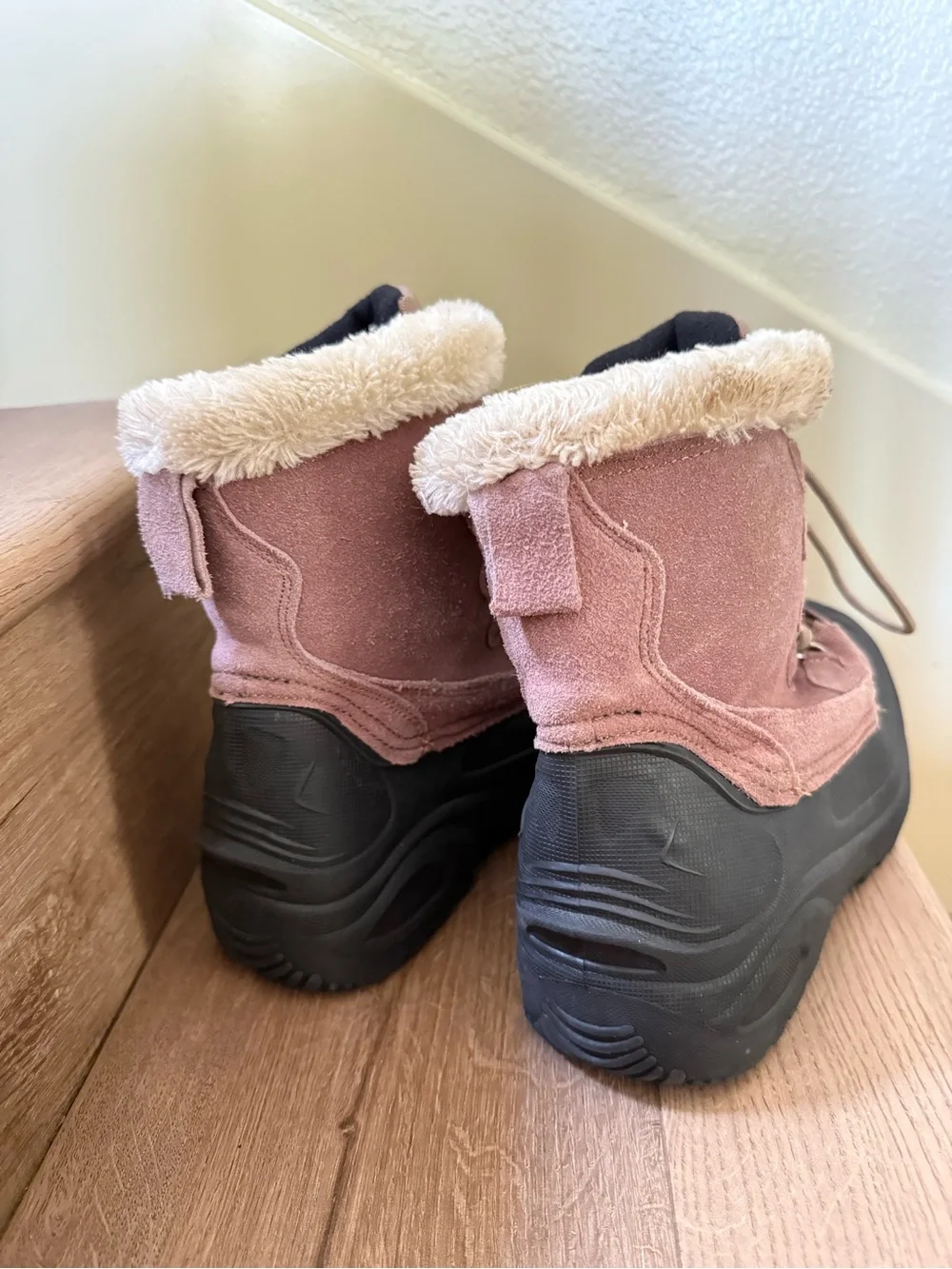 Itasca Women’s Leather Thinsulate Winter Snow Boots Rose Suede Upper Size 8